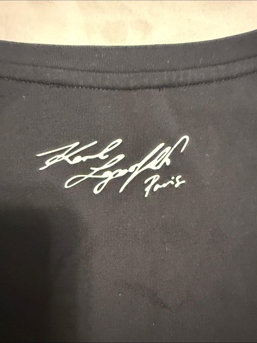 Karl Lagerfeld - Women’s Black Graphic 'Love From Paris' Tee - Medium - Picture 7 of 8
